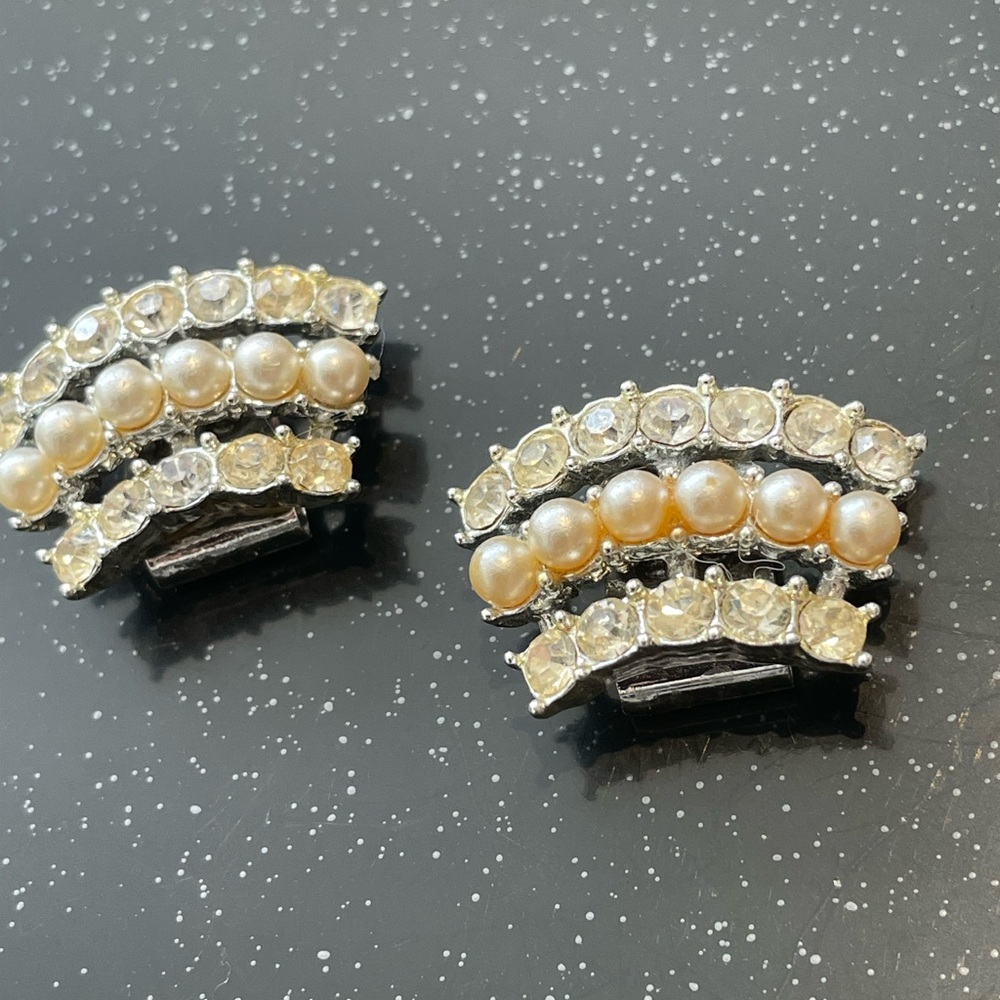 Vintage Elegant Pearl and Crystal Shoe Clips